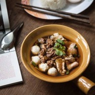 LL specialty coffee / matcha