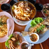 ครัวครูหมูอาหารทะเล