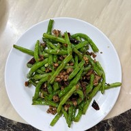 ร้านขอพรหม่าล่า 乐口福餐馆 (ถนนสีขาว)