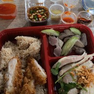 หอมฉุยข้าวมันไก่สิงคโปร์ Express(ฮาลาล) -