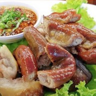 ลาบลุงเอ๋ สนามชัย