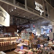 หน้าร้าน White Story The Mall Bangkae
