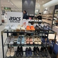 Asics Shop Daimaru Tenjin