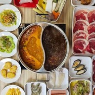 อี้หลงหม้อไฟ หมาล่าชาบู - Mala Shabu