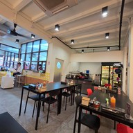 แอนคั่วไก่ บรรทัดทอง