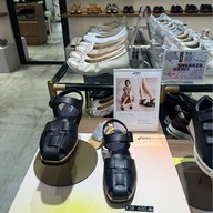 Asics Shop Daimaru Tenjin