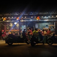 ลาบลุงเอ๋ สนามชัย