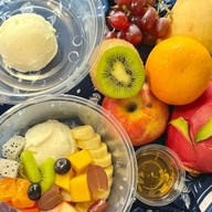 กระเพราซิ่ง 🛵 กรีกโยเกิร์ต & ผลไม้ปอก