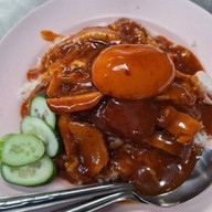 ข้าวหมูแดงนายโอวนครสนุก สี่แยกวรจักร ไม่มีสาขา