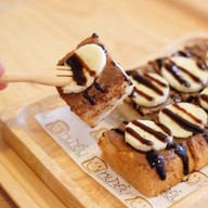 ปังปิ้ง ปังชีส ครอฟเฟิล มิตรประชา