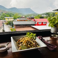 บ้านอากง คาเฟ่ -