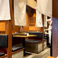 บรรยากาศ 築地 焼うおいし川 (Tsukiji Yakiuo Ishikawa)