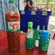 ผัดไทยหอยทอดเจริญรัถ