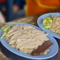 ข้าวมันไก่อาฮง หน้าสงวนหญิง
