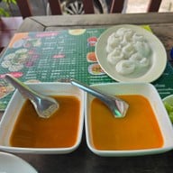 ขนมจีนครูอี๊ดเสาไห้