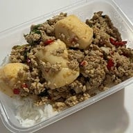 ลุงใหม่ อาหารตามสั่ง สุขุมวิท36-38 (แสนสบายแยก8)