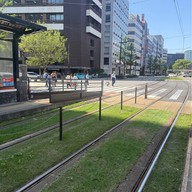 บรรยากาศ Kumamoto Castle / City Hall Tram stop station