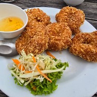 เมนูของร้าน สวนอาหารเรือสำราญซุ้มป่าสัก