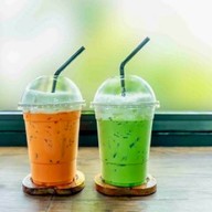 ลักกินนม