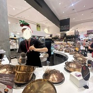 กูร์เมต์ มาร์เก็ต เอ็มควอเทียร์ เอ็มควอเทียร์