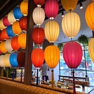 วิลลี่แหนมเนือง ทาวน์อินทาวน์