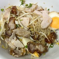 เมนูของร้าน ก๋วยจั๊บน้ำข้น 55