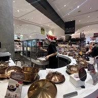 กูร์เมต์ มาร์เก็ต เอ็มควอเทียร์ เอ็มควอเทียร์