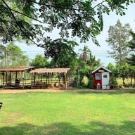 บรรยากาศ ปานขวัญแดรี่ฟาร์ม บ้านโป่ง