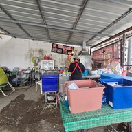 ครัวลุงเอกกะเพรานรกแตก