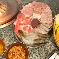 Chin Bo Dang - ชิ้น โบ แดง The Emquartier