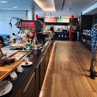 Zeta Cafe โรงแรมฮอลิเดย์อินน์ กรุงเทพฯ