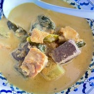 ขนมจีนเส้นสดแม่แอ๊ด