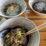 ก๋วยเตี๋ยวเรือป.ประทีป ถ. สุวินทวงศ์