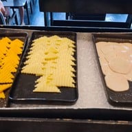 Zeta Cafe โรงแรมฮอลิเดย์อินน์ กรุงเทพฯ