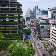 Zeta Cafe โรงแรมฮอลิเดย์อินน์ กรุงเทพฯ