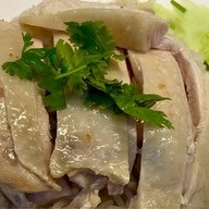 หมุยซุ้ง ข้าวมันไก่ ข้าวมันหมูกรอบ ก๋วยเตี๋ยวลูกชิ้นปลา มหิดล ศาลายา