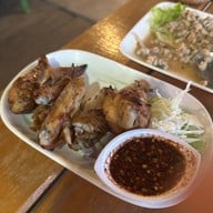เมนูของร้าน ลาบนายมอน