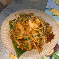 Charcoal seafood char koay teow