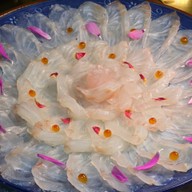 หงฝู คูซีน