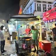Charcoal seafood char koay teow