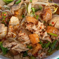 ก๋วยเตี๋ยวยายดำเตาฟืน