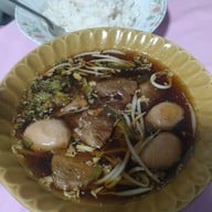 เมนูของร้าน ก๋วยเตี๋ยวเนื้อ นายใช้ (บ้านแพน)