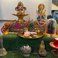 ไส้กรอกอีสานตลาดน้ำวัดตะเคียน