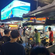 Charcoal seafood char koay teow