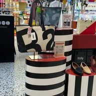 Rally Movement สาขา CentralWorld