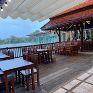 บรรยากาศ Sarata Café and Bistro Sarata Café and Bistro