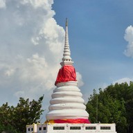 ป่าชายเลนพระเจดีย์กลางน้ำระยอง
