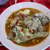 เมนูของร้าน ข้าวต้มปลารุ่งเรือง/ก๋วยเตี๋ยวปลารุ่งเรือง