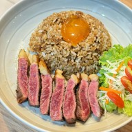 Shinzoku อาหารญี่ปุ่น ซูชิ แซลมอนดอง Jas Green village