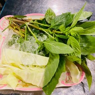 ลาบยโสธร สามเหลี่ยมดินเเดง